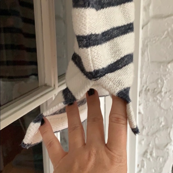 💰FINAL PRICE!!💰Lou & Grey Top - Picture 4 of 7